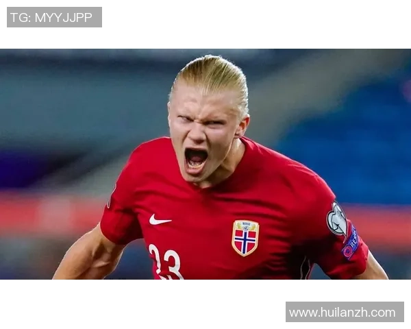 足球巨星炫肌肉展示力量与魅力 打破传统运动员形象引领新潮流